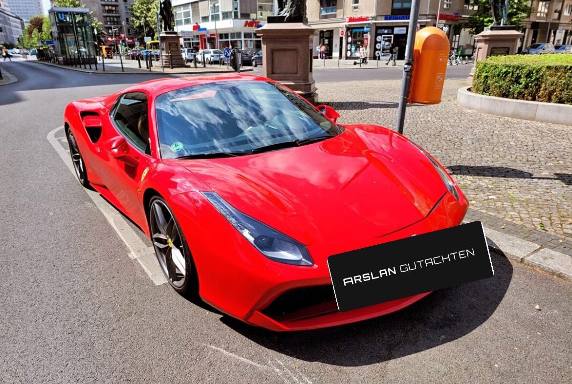 Frontschaden Ferrari